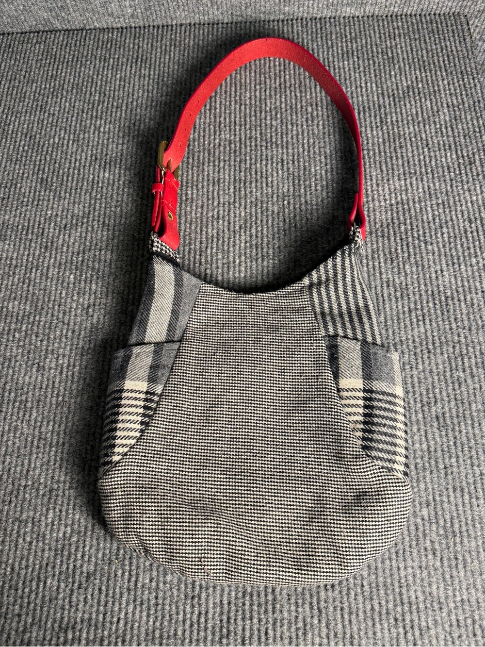 VTG Mixed Plaid & Houndstooth Wool Shoulder Bag with Vibrant Red Leather Strap - Picture 9 of 11